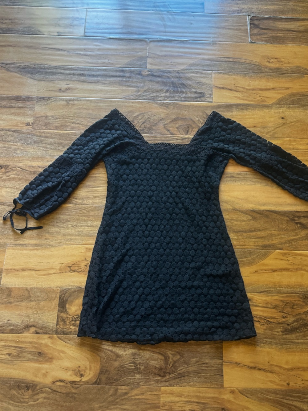 Solitaire Black Textured Midi Dress with Long Sleeves